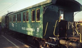 Wagon dwuosiowy serii Ci na stacji Krasznice, 1995.
Fot. T....